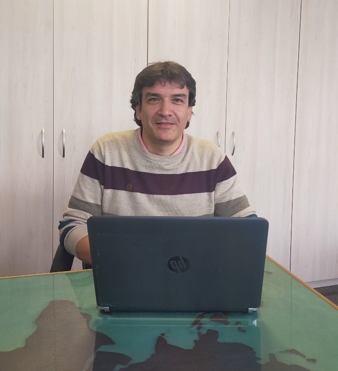 Santiago Membibre-Peñascal Kooperatibako Zuzendaritza Taldeko kideetako bat da